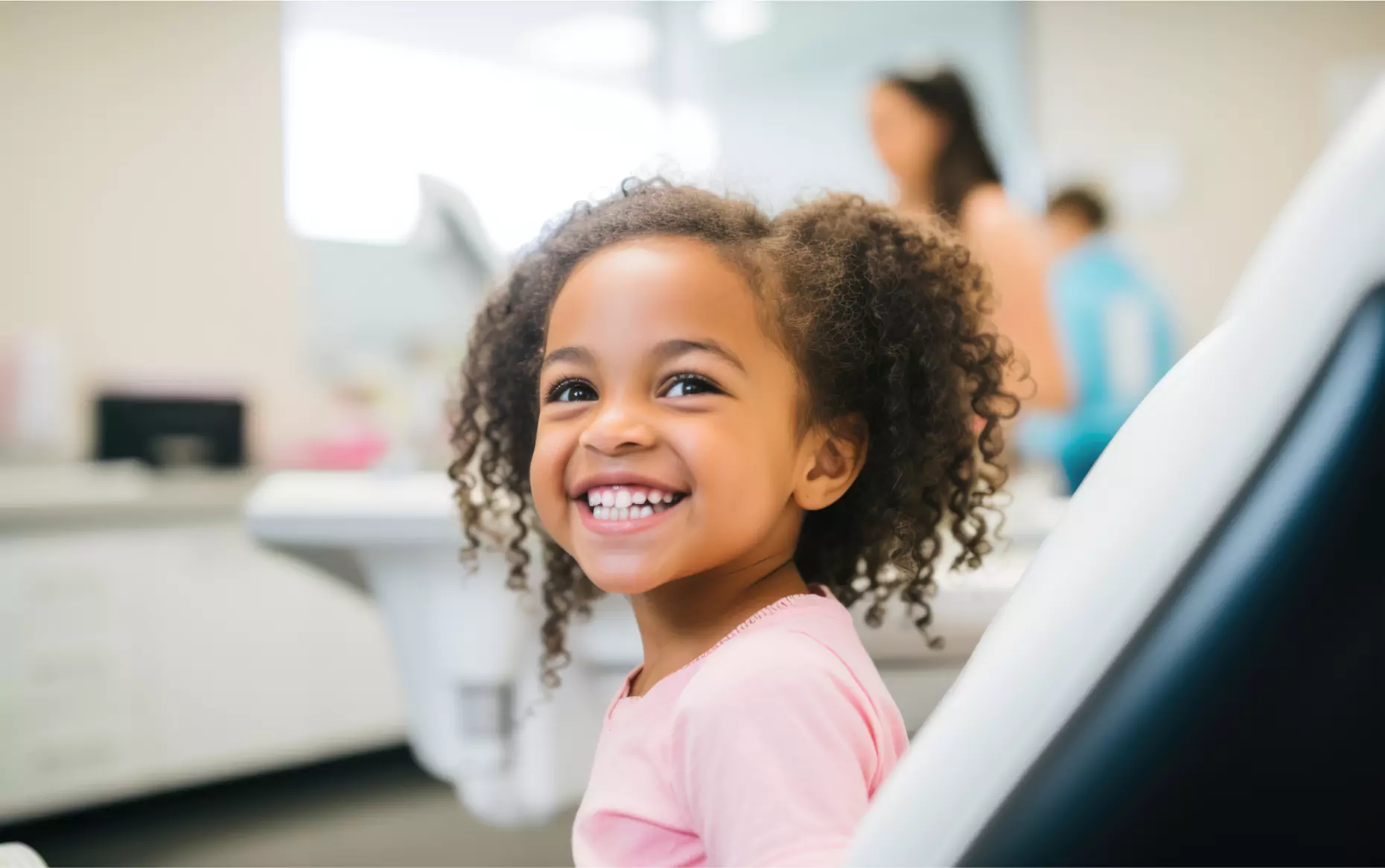 Child smiling at the dentists